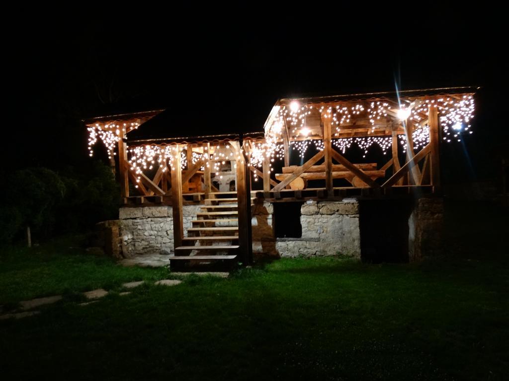 Krai Potoka Krushuna Exterior foto