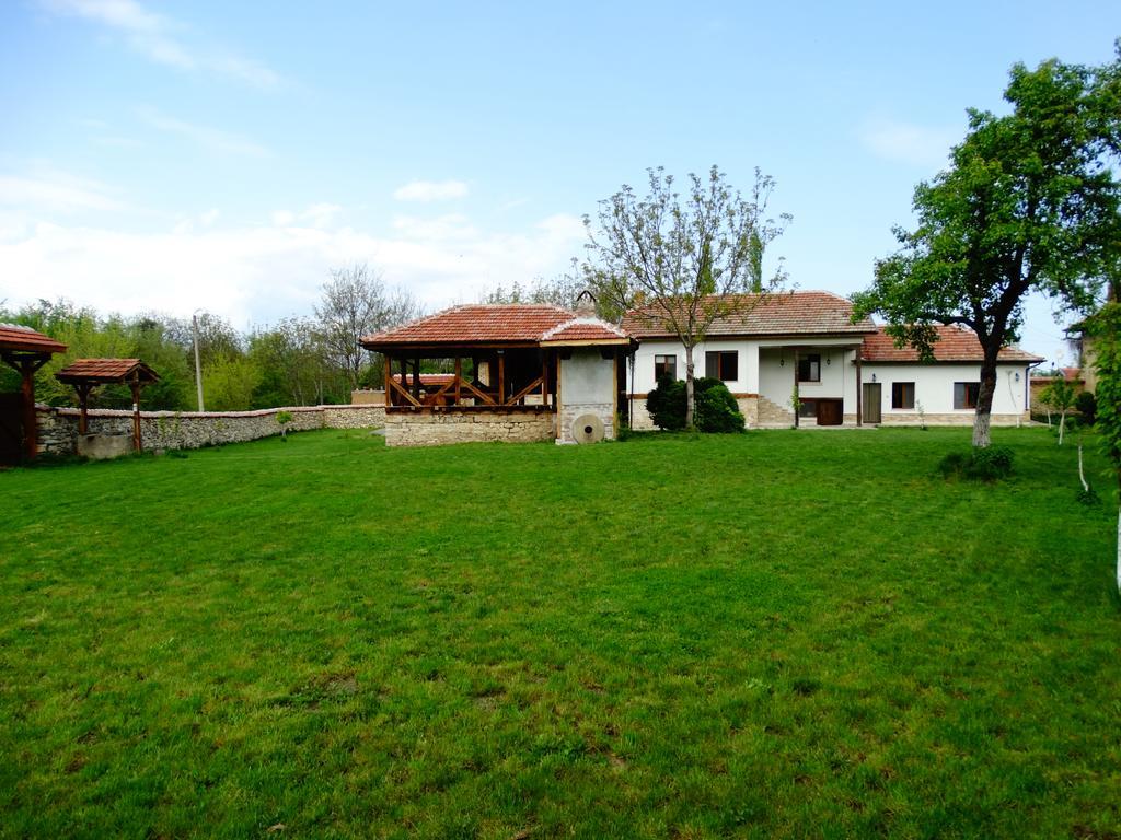 Krai Potoka Krushuna Exterior foto