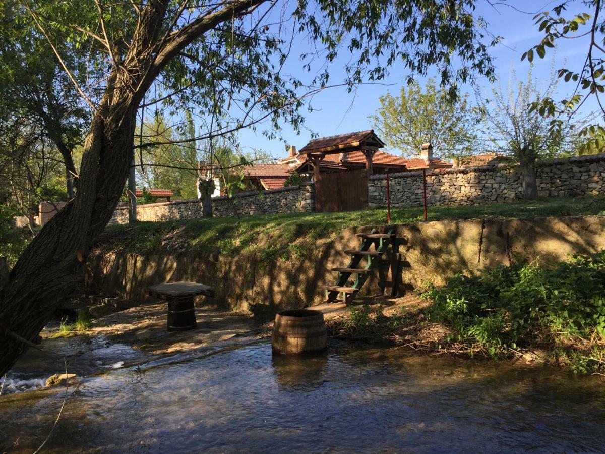 Krai Potoka Krushuna Exterior foto